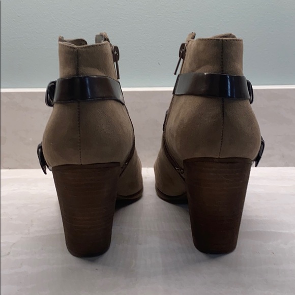 booties - Picture 3 of 3